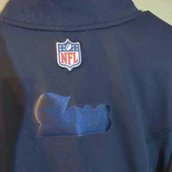 NFL Patriots Jacket - Blue and Red, size small - Picture 4 of 6